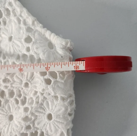 Talbots Embroidery Lace Top, Size 6 - Picture 6 of 7